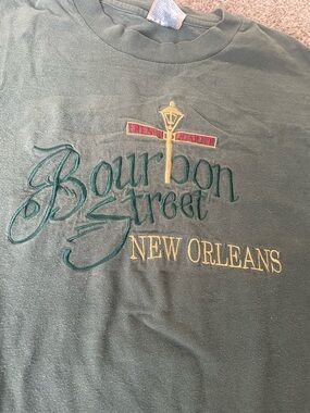 Hanes‎ Beefy Tee Men’s  Bourbon Street New Orleans Embroidered Tee